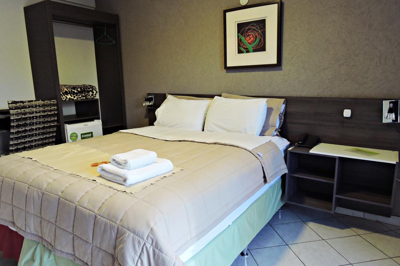 Hotel Piro'Y Presidente Franco Luaran gambar